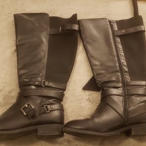 Torrid knee high black boots